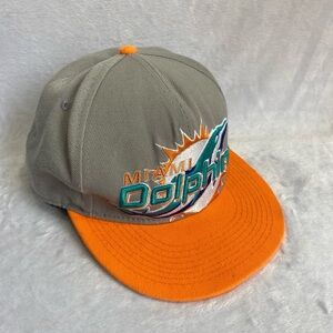 New Era 9Fifty Miami Dolphins Snapback Cap Trucker Embroidered 3D Logo NFL Hat